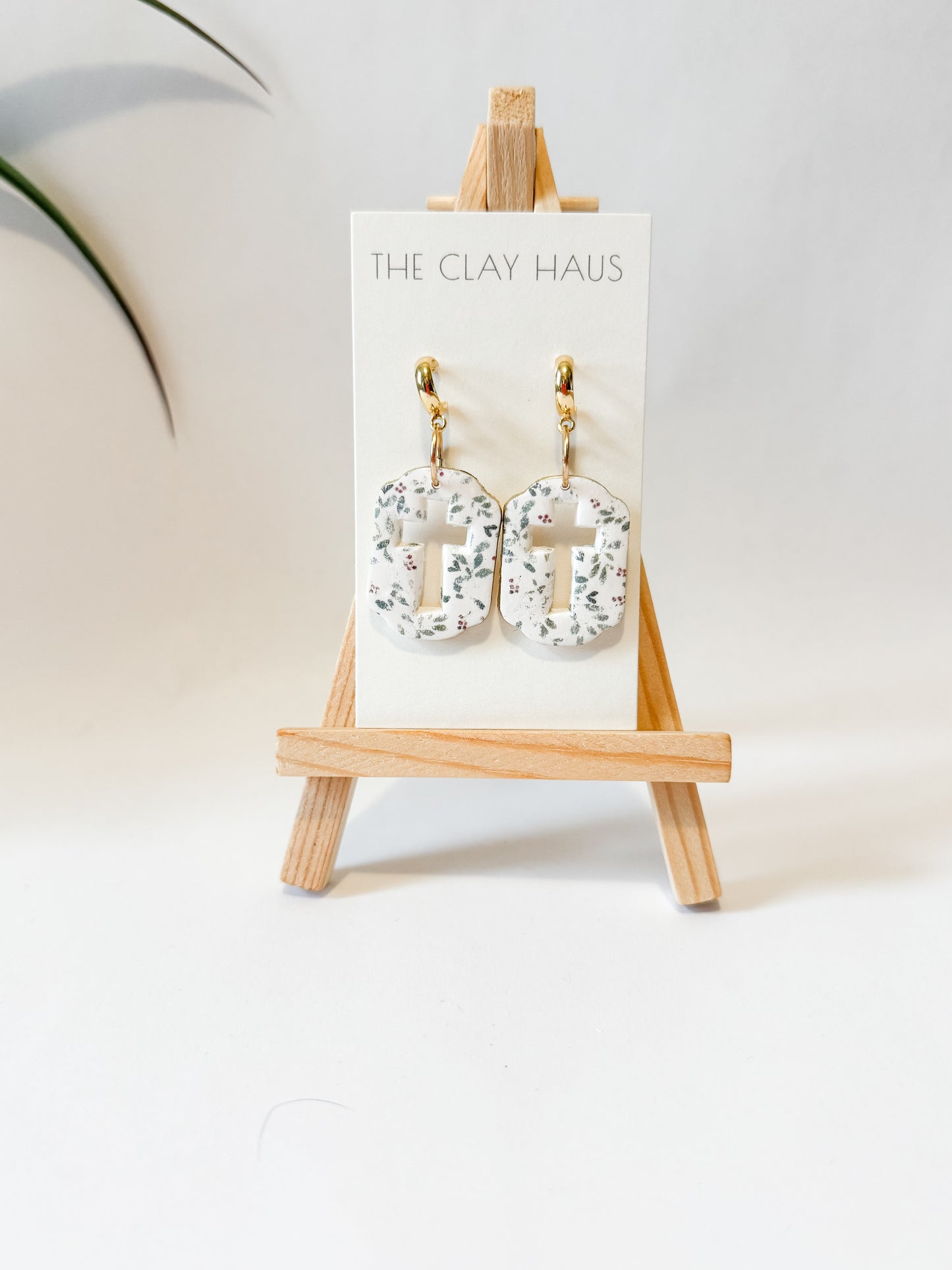 Cross Florals Gold Post