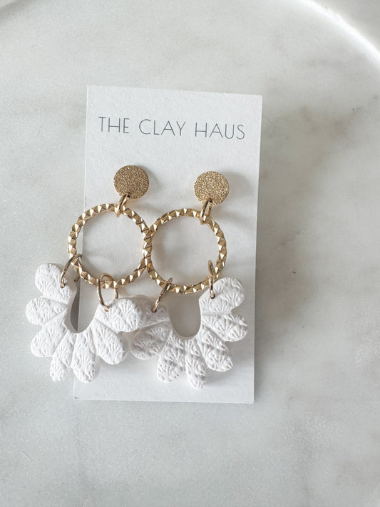 Textured White Scalloped Gold