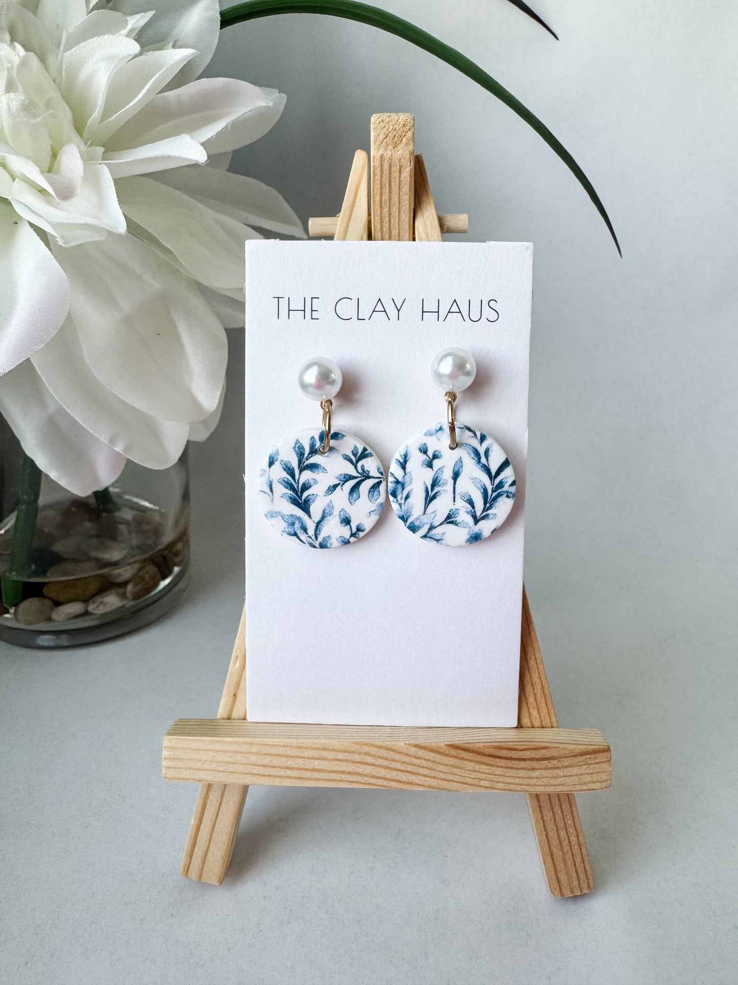 Blue Floral Circle Pearl - Gold